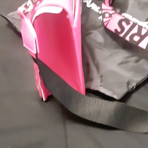 Karl Lagerfeld Paris Simone Raspberry Crossbody bag - Picture 5 of 7